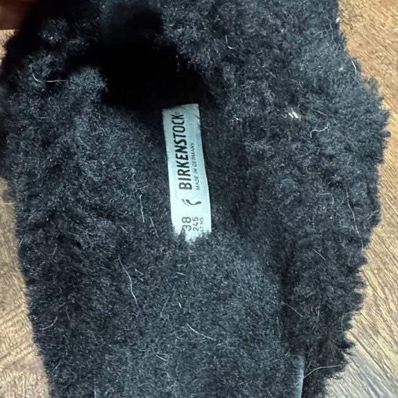 Birkenstock Black Fuzzy clogs - Picture 2 of 4